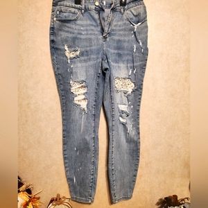 Judy Blue distressed Skinny Sz 16W